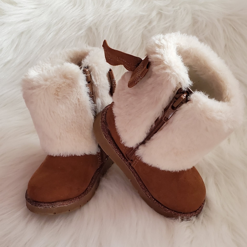 Toddler boots with fur